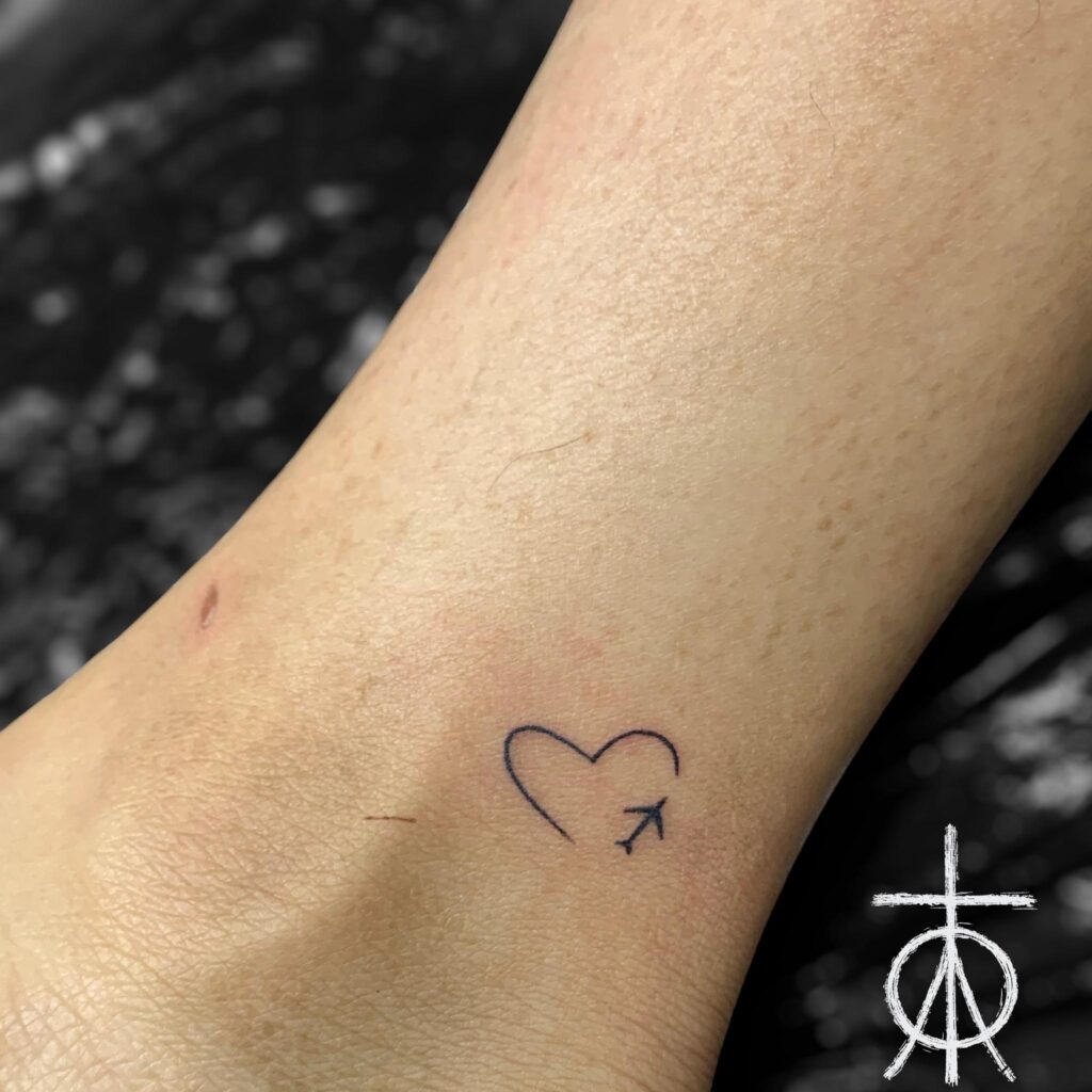 Micro Tattoo, Tiny Tattoo, Fine Line Tattoo by Claudia