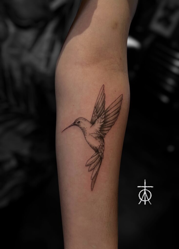 Humming Bird, The Best Micro Realism Tattoo Artist, Claudia Fedorovici, Fine Line Tattoo Amsterdam