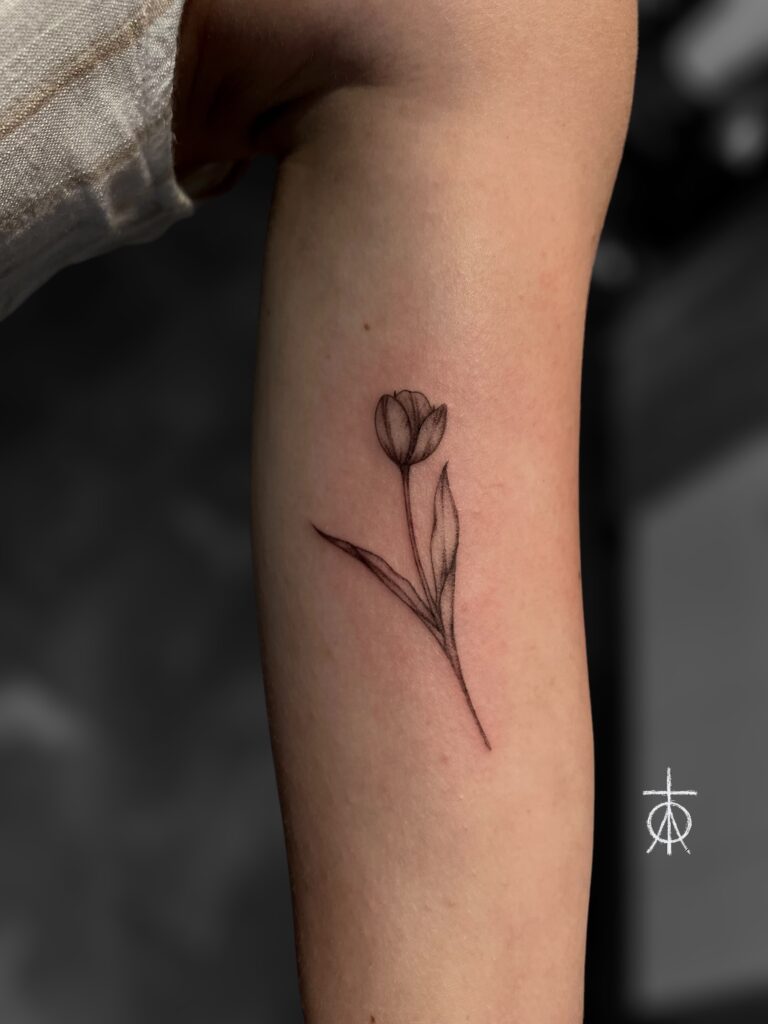 Mini Tulip Tattoo, Micro Tattoos, Fine Line Tattoo Artist Claudia Fedorovici