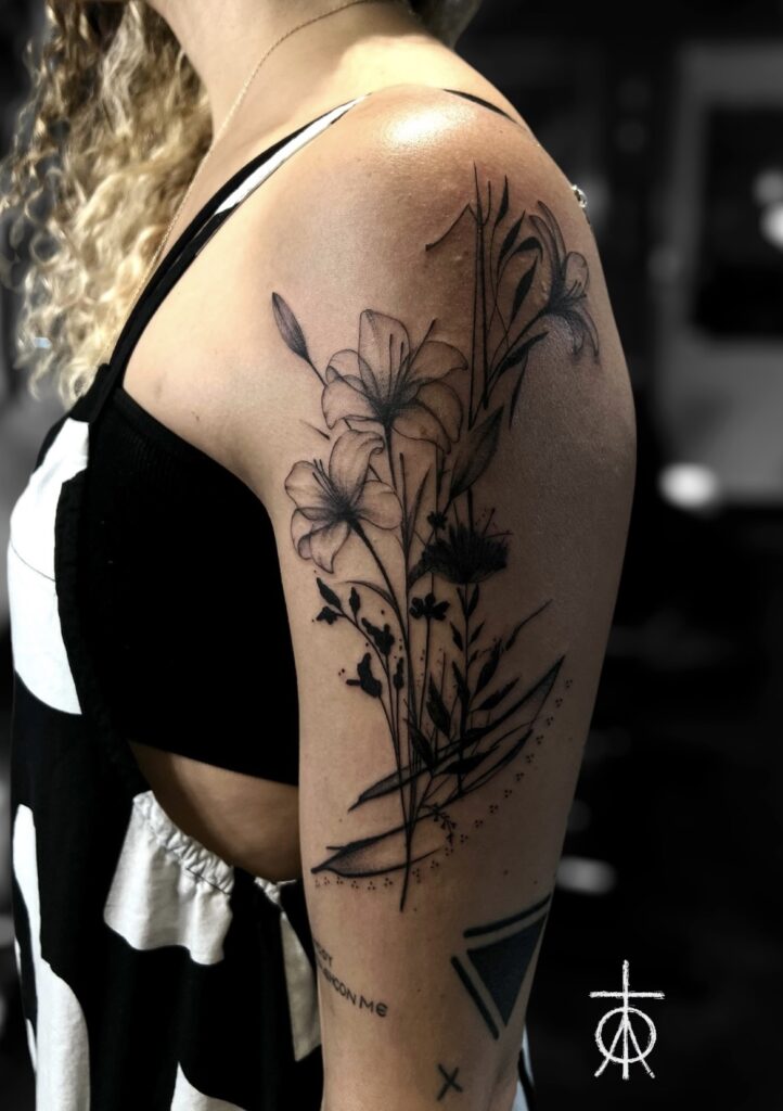 The Best Abstract Blackwork, Microrealism, Feminine Tattoo, Floral Tattoo by Claudia Fedorovici